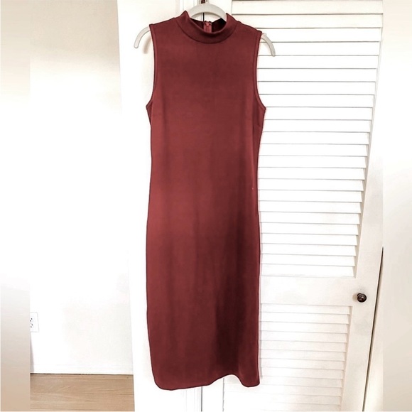 Vici Burgundy Sleeveless Midi Dress - Picture 2 of 5